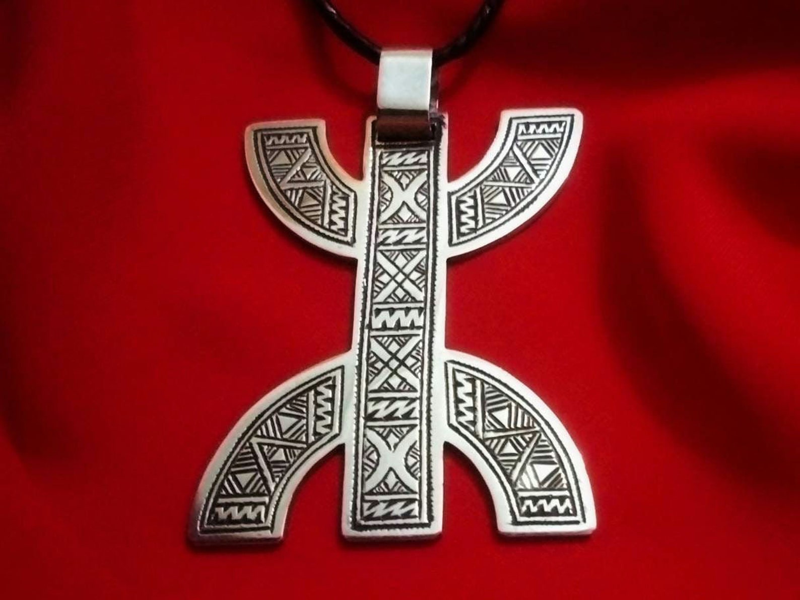 Amazigh Tifinagh Collier Pendentif Bijoux Berbère Ethnique Necklace