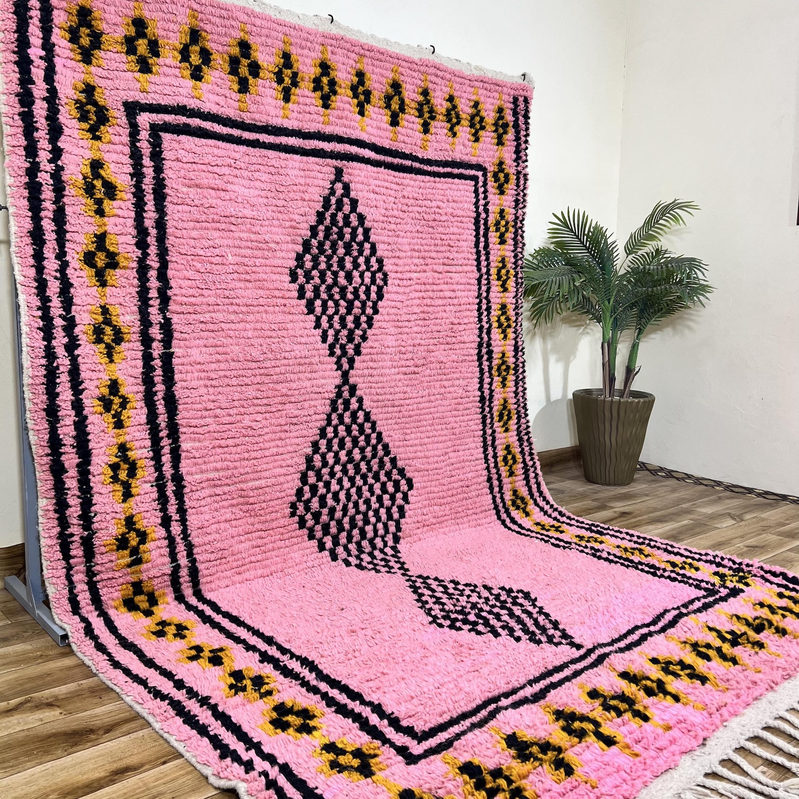 Amazigh Pink Cream Black Geometric Diamond Wool Rug