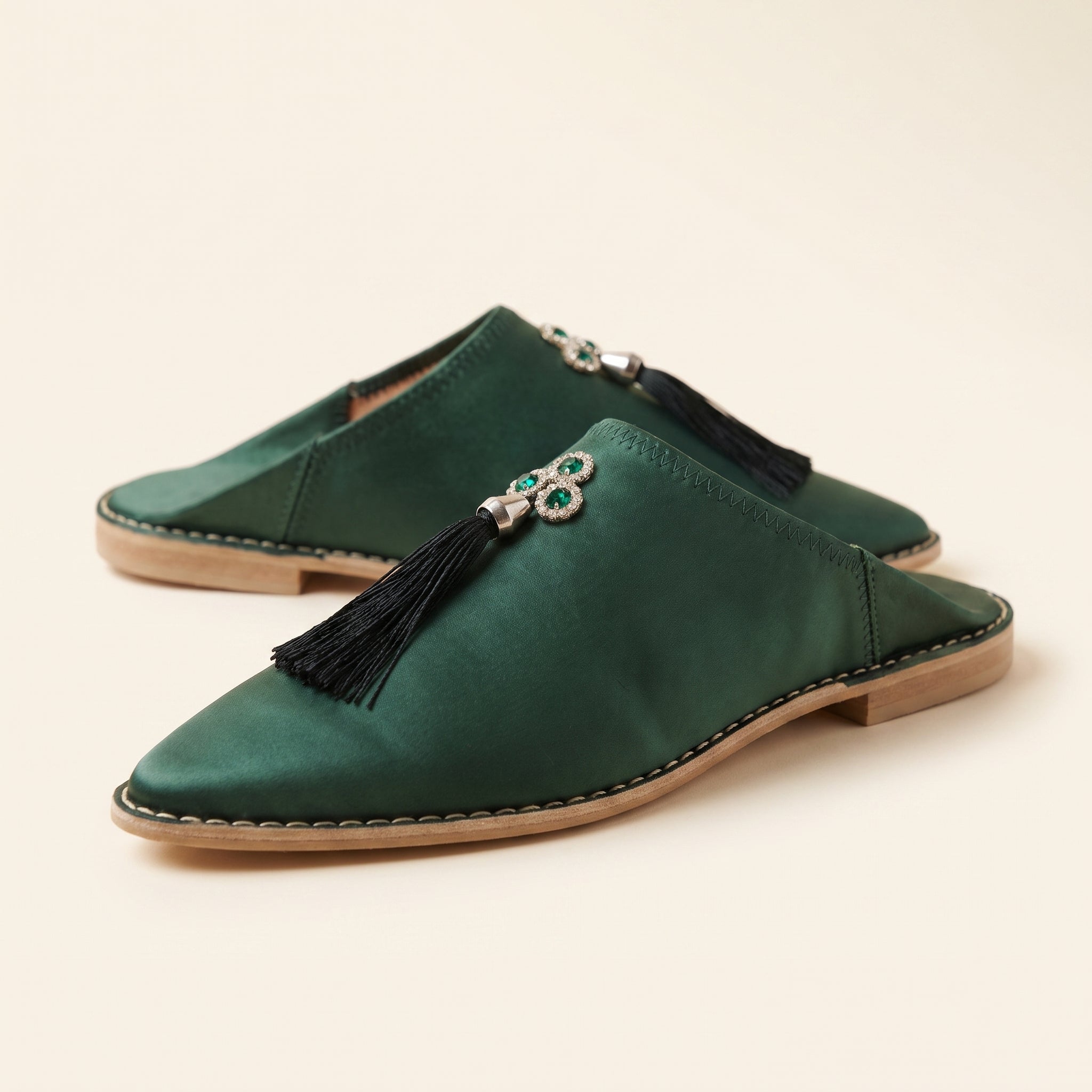 Amazigh Babouche Verte Bouteille Pompon Strass Satin Celebration Shoes