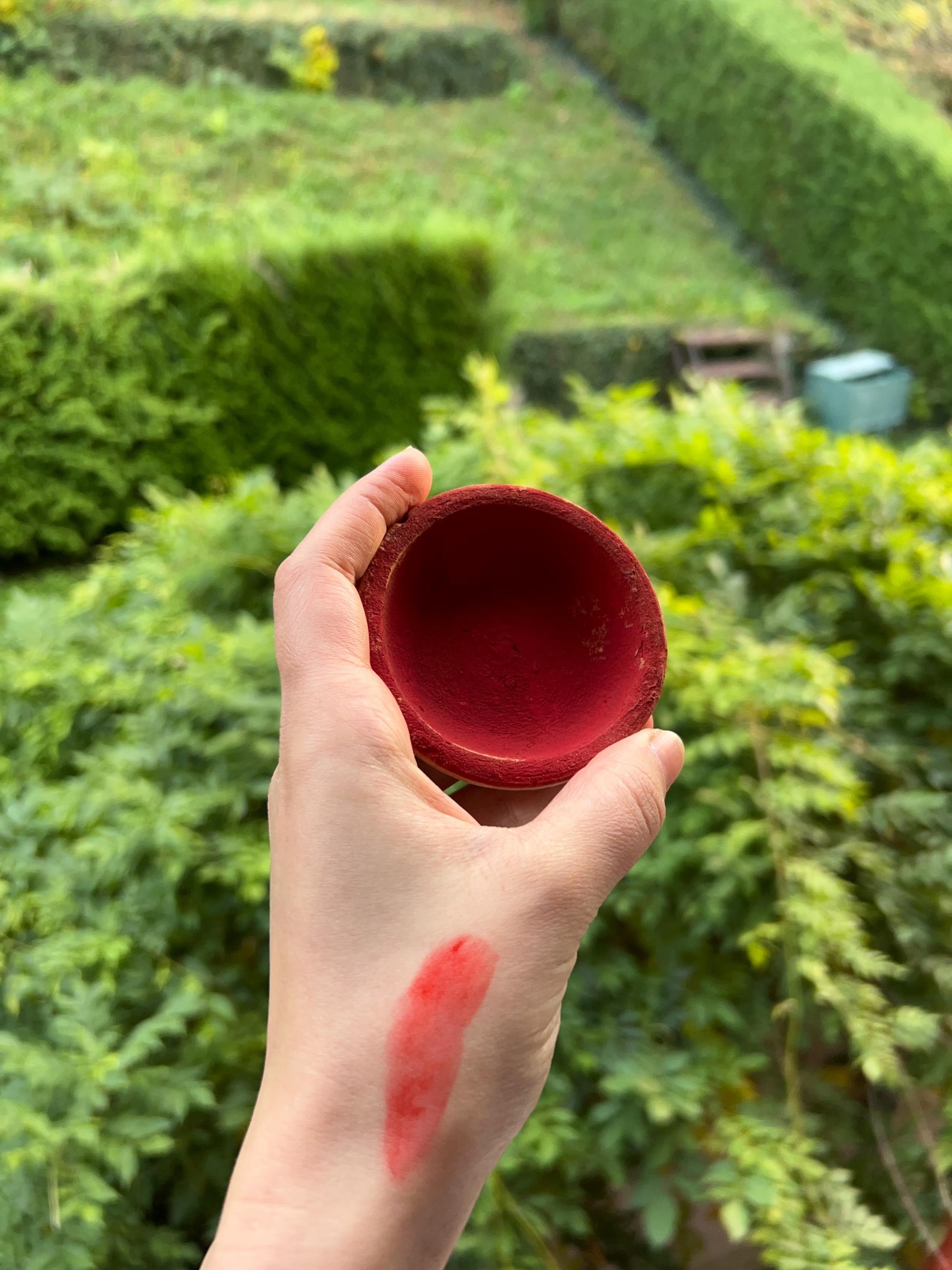 Amazigh Aker Fassi Natural Red Lip Tint Clay Bowl