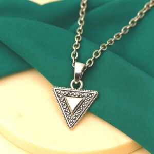 Amazigh ethnique Gold Necklace Women- berbère géométrique triangle