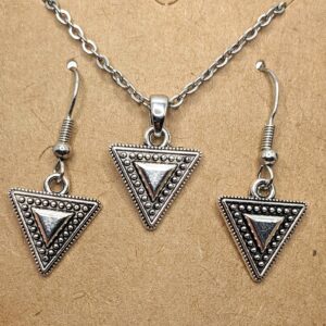 Amazigh ethnique Gold Necklace Women- berbère géométrique triangle