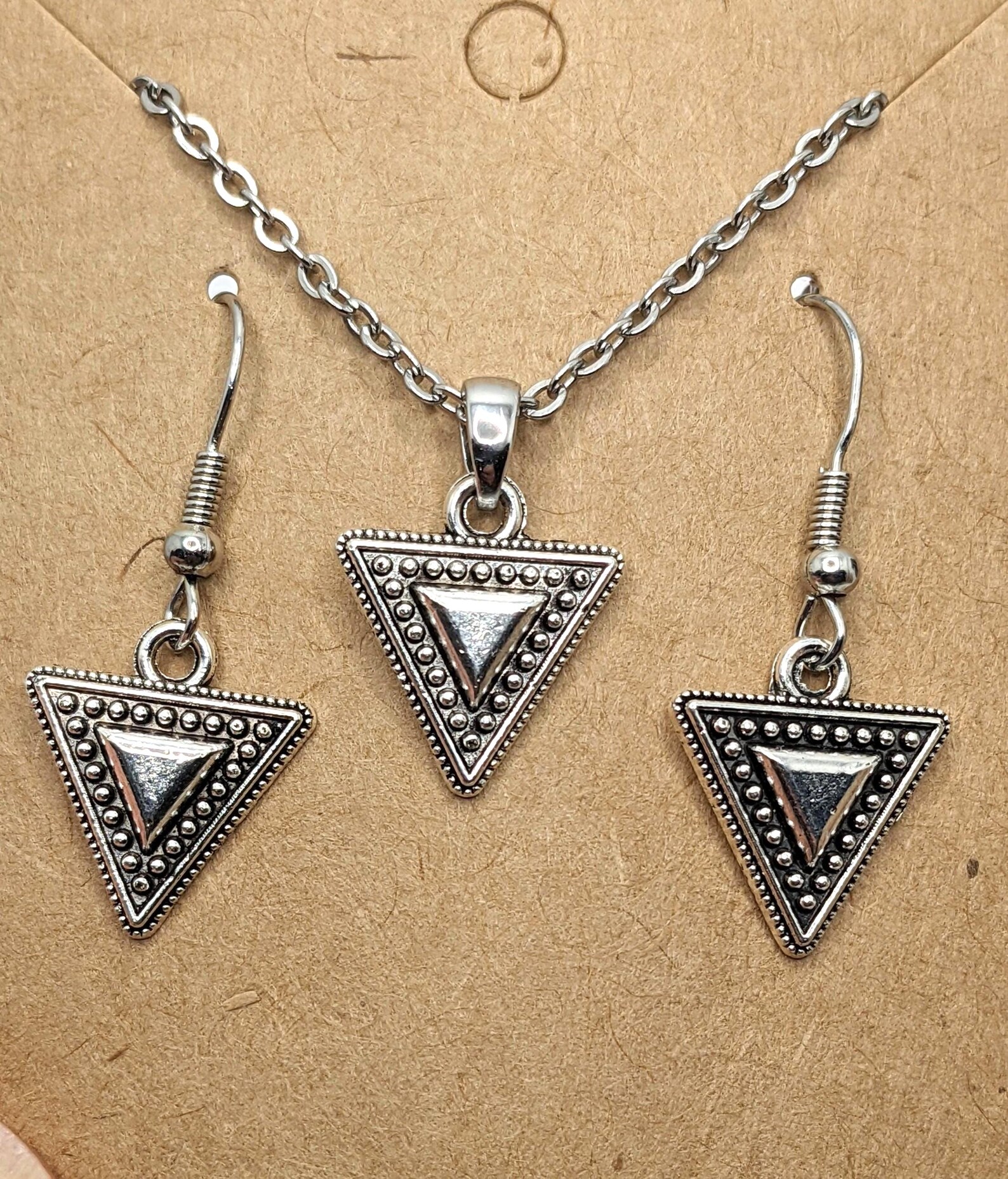 Amazigh ethnique Gold Necklace Women- berbère géométrique triangle
