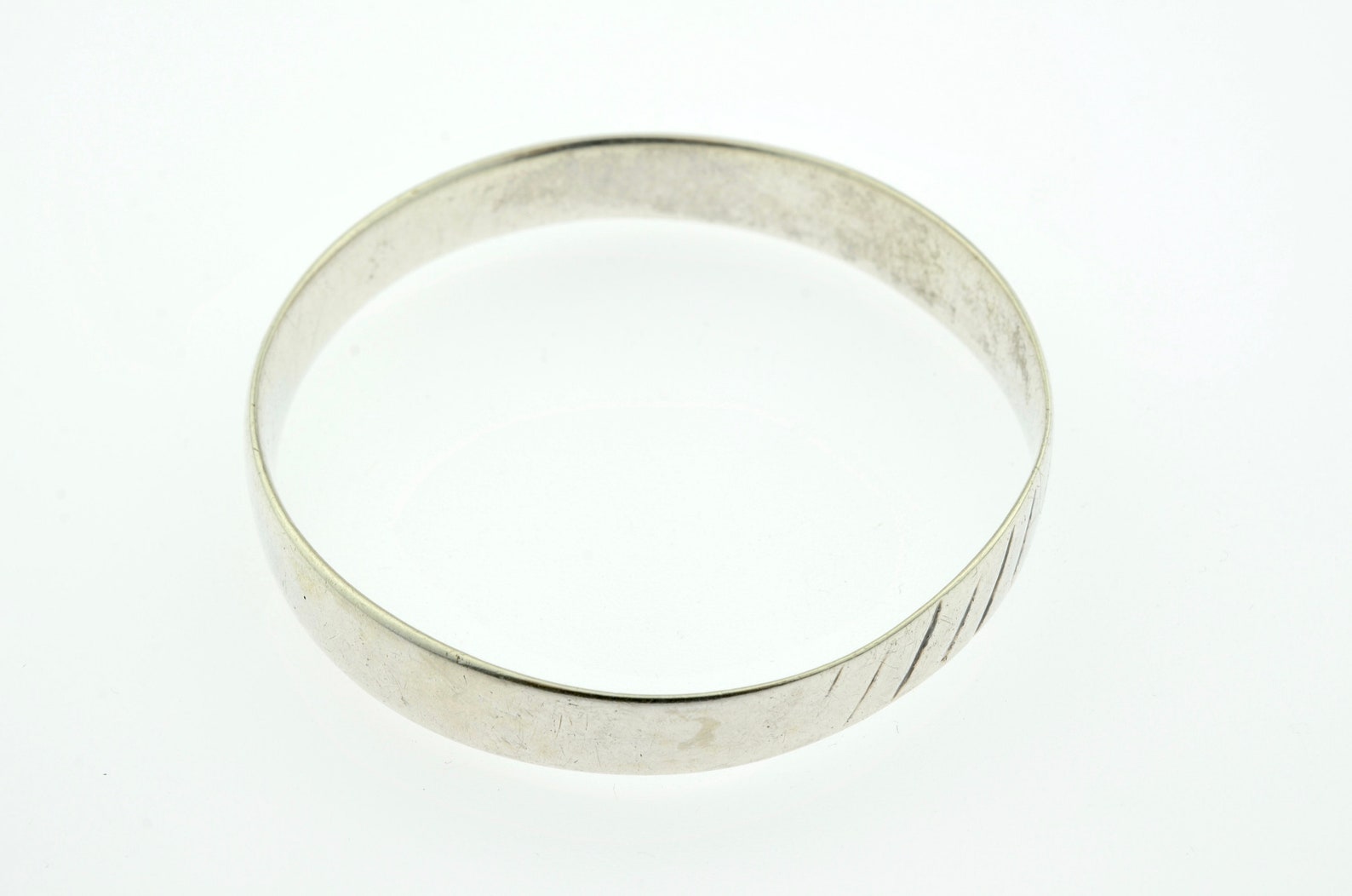Berber Small Mid-Century Silver Bangle Bracelet from Morocco