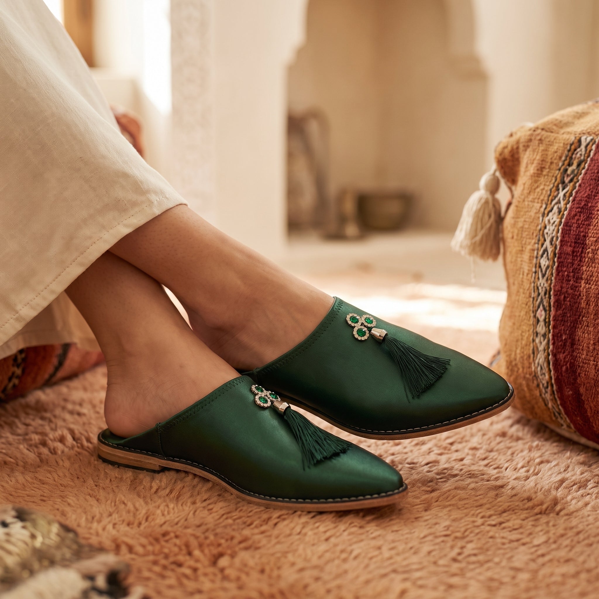 Amazigh Babouche Verte Bouteille Pompon Strass Satin Celebration Shoes