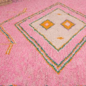 Berber Custom Design Pink Wool Geometric Living Room Rug