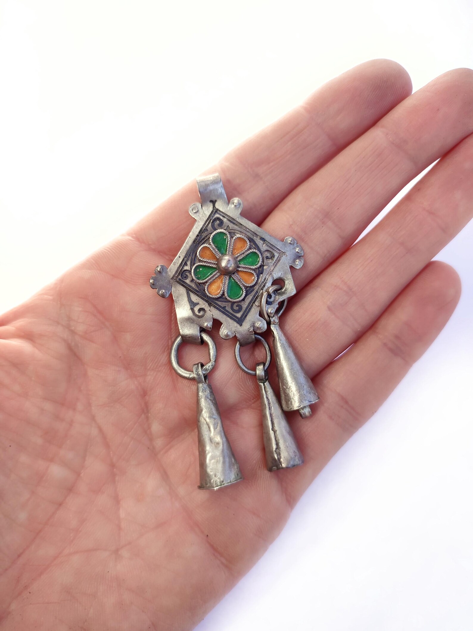 Berber Antique ( ) pendant silver and enamel old amulet South Necklace