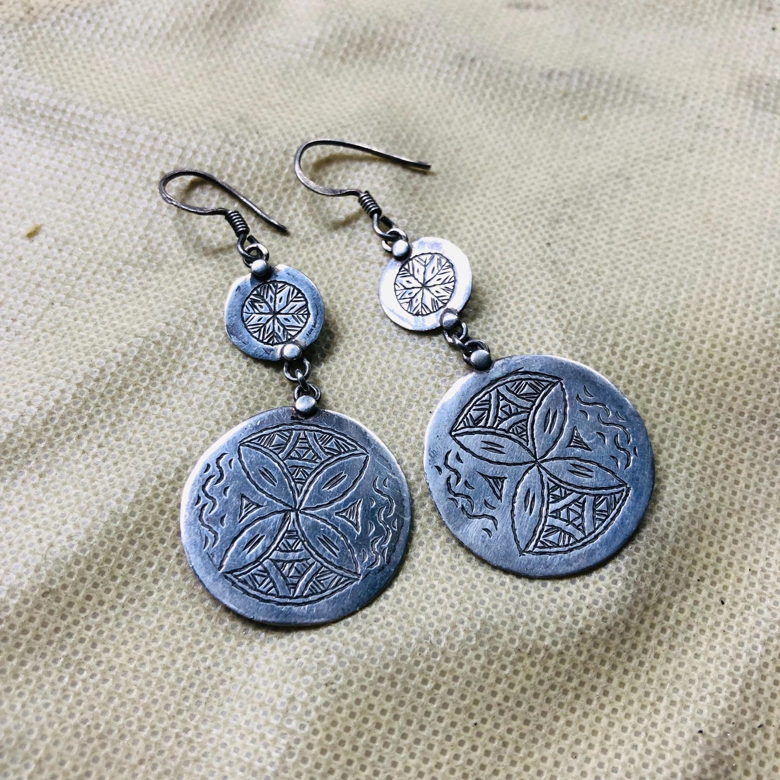 Berber Jewelry artisanaux amazighs traditionnels Earrings berbères Silver