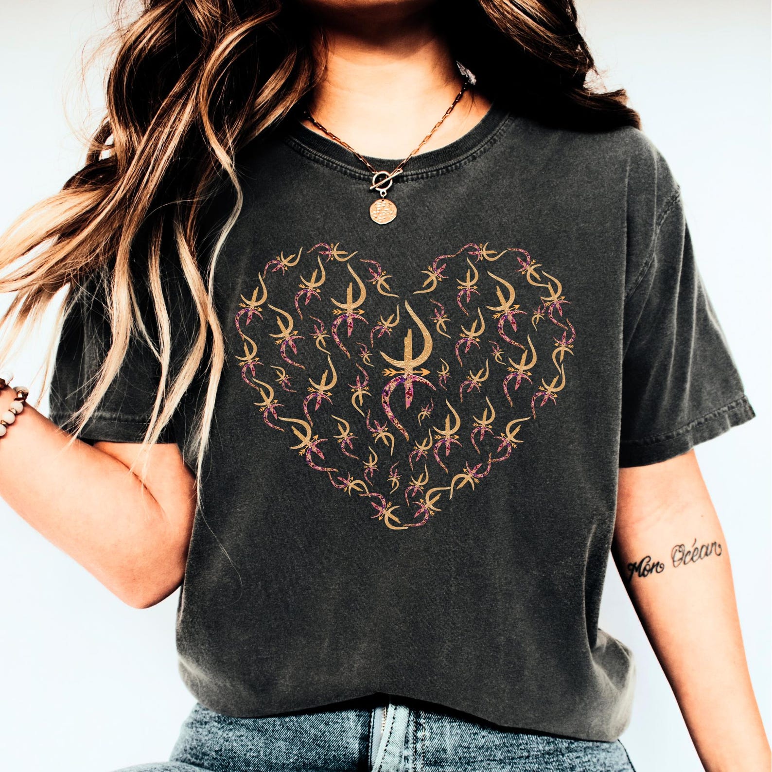 Berber Kabyle Tifinagh Amazigh Yaz Symbol Pride T-Shirt