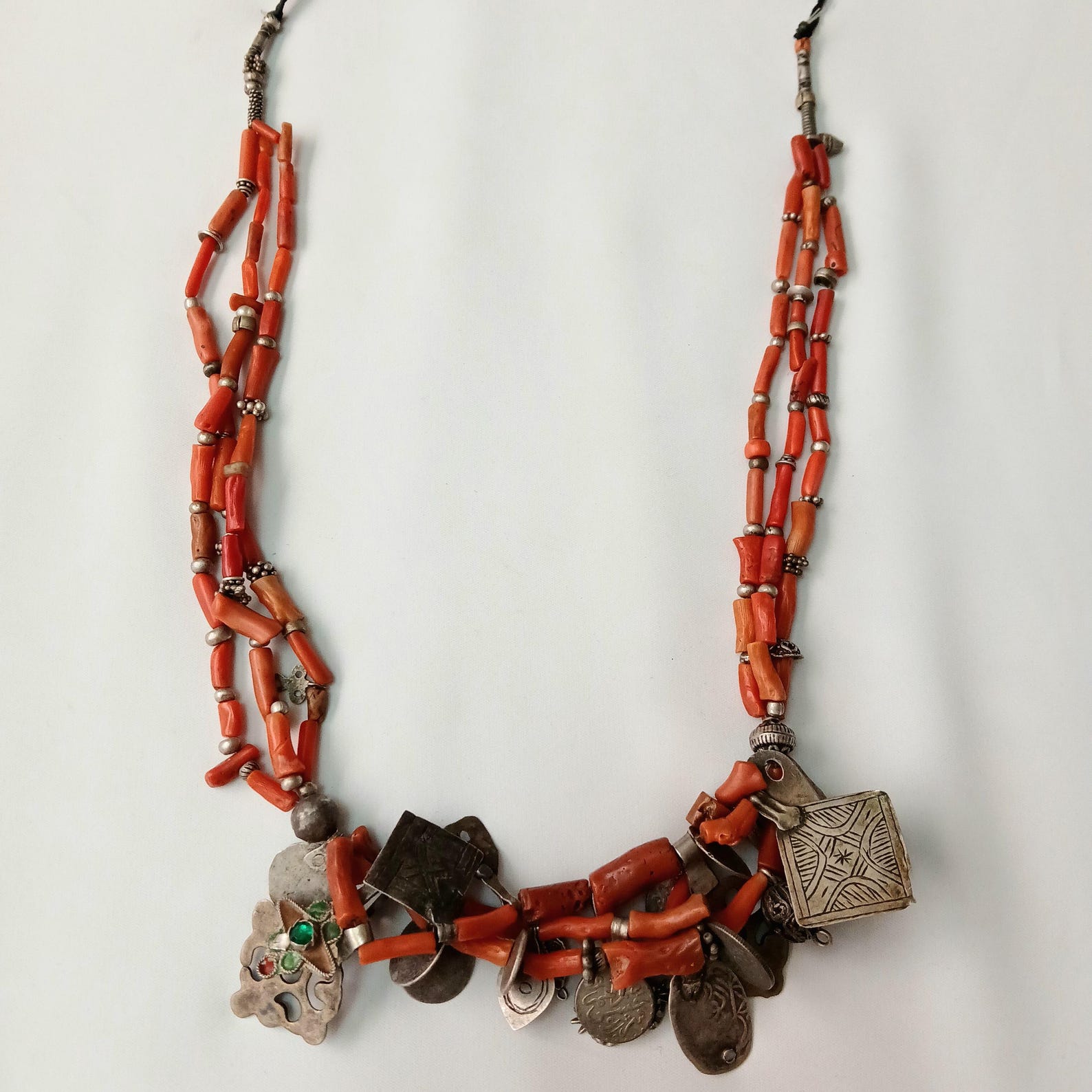 Berber Vintage Old Natural Coral Silver Morocco Necklace
