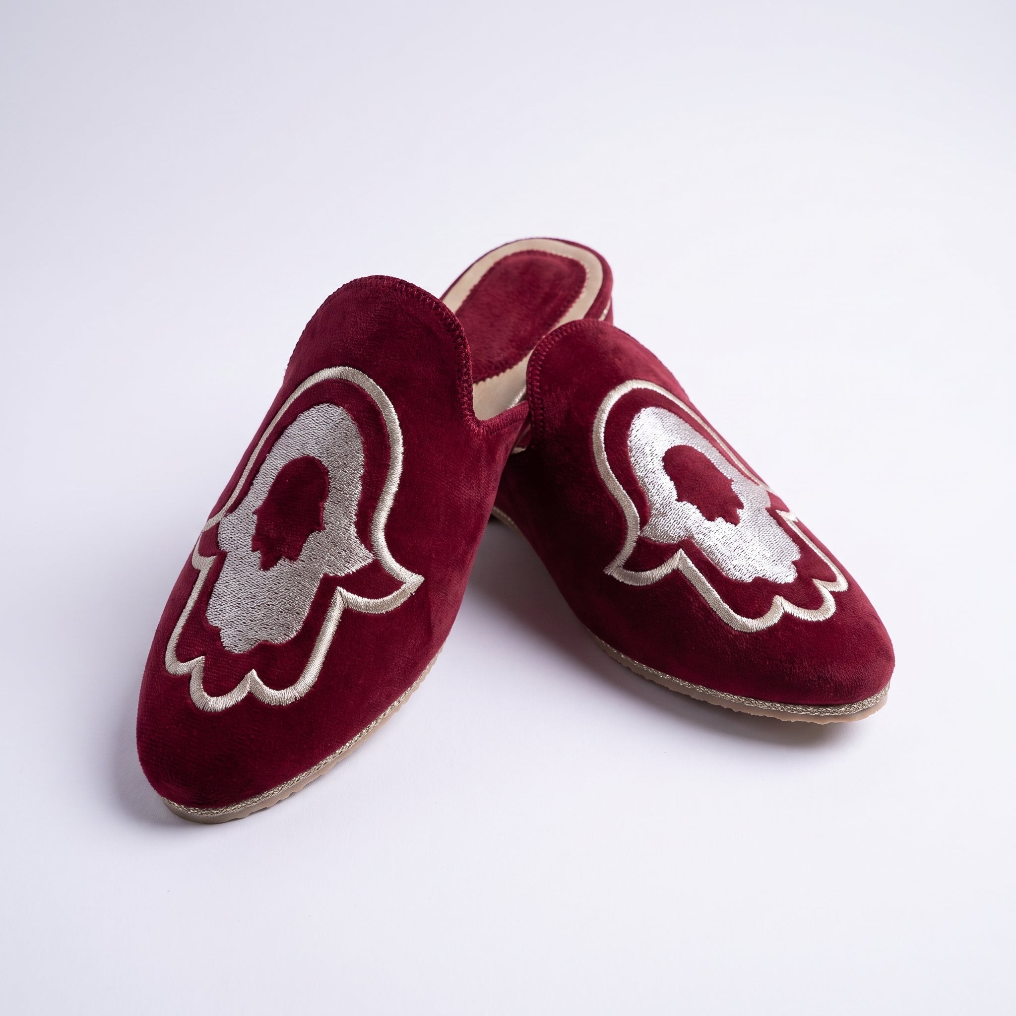 Amazigh Babouche Main de Fatma Bordeaux Brodée Velvet Shoes
