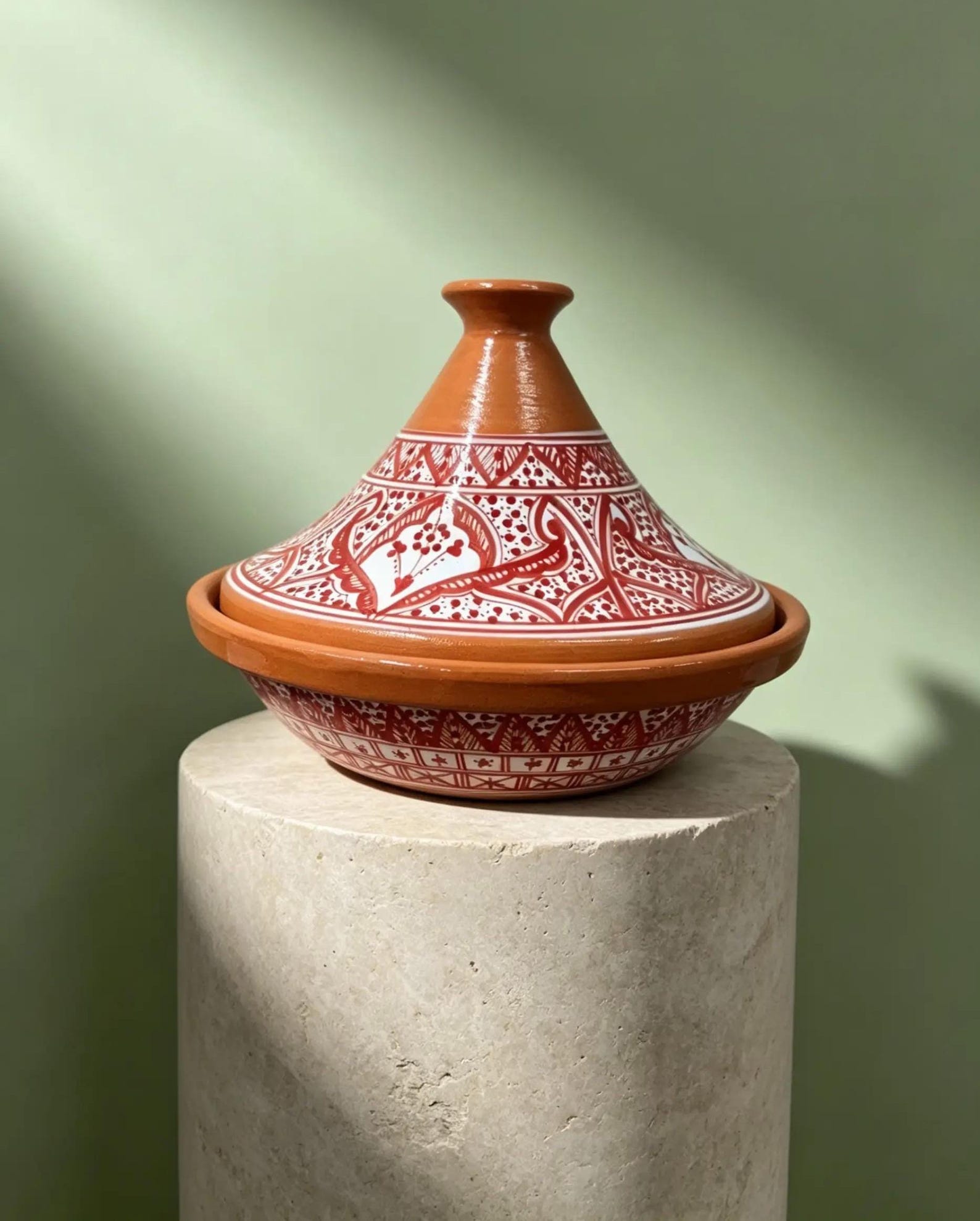Amazigh Hand-Painted Pink Ceramic Cooking Flame-Proof Tagine 30cm