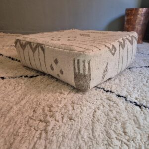 Amazigh Handmade Kilim Vintage Wool Ottoman Floor Pouf