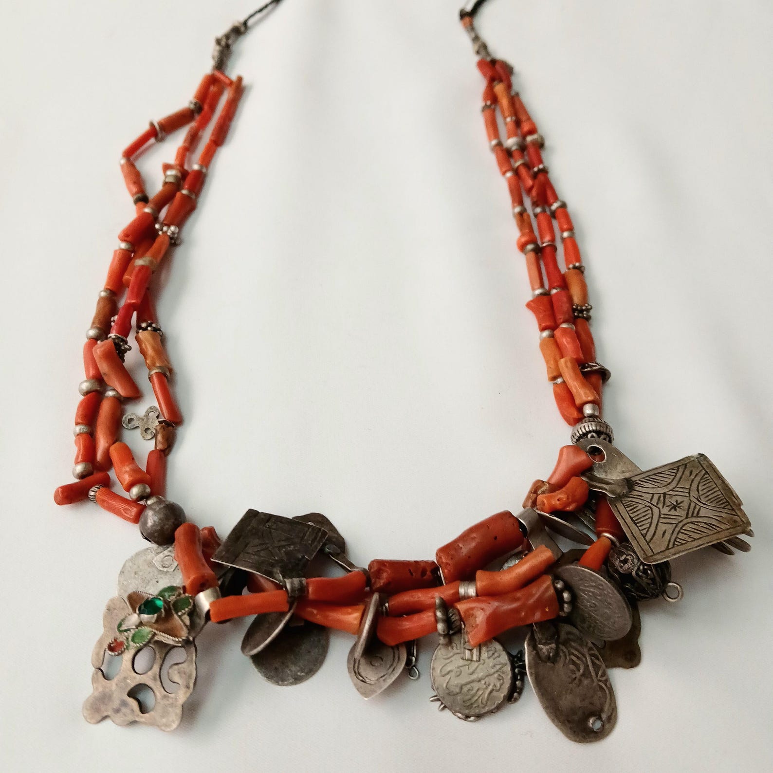 Berber Vintage Old Natural Coral Silver Morocco Necklace
