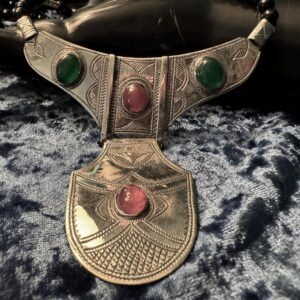 Amazigh Queen of Jewels Tuareg Silver Agate Necklace