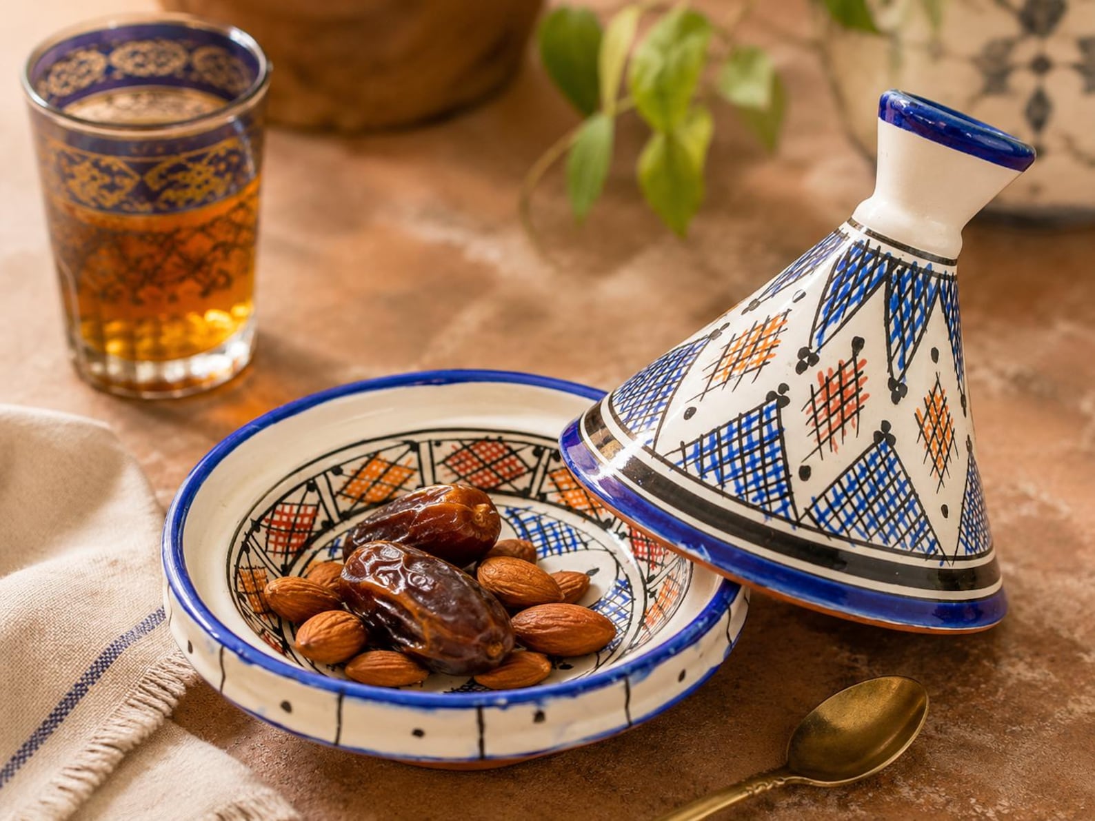 Amazigh Small hand-painted Safi ceramic serving tagine with blue