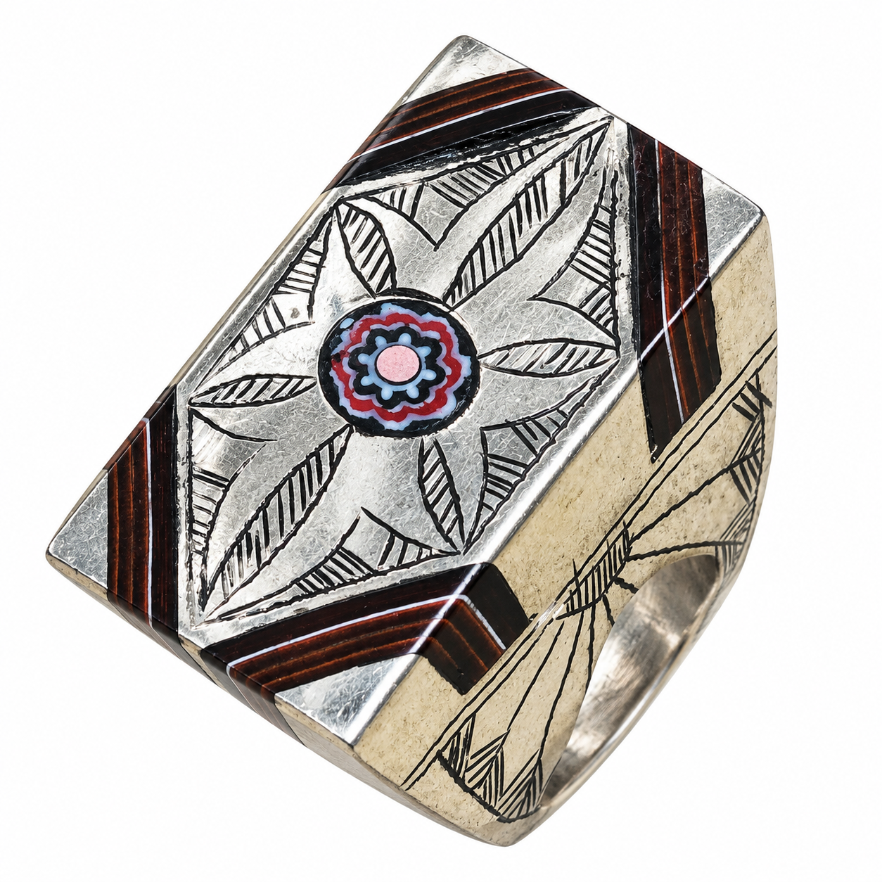 Berber Tuareg Amazigh métal Engraved Tribal Ring with Motifs