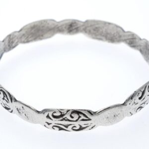 Antique Amazigh Berber TANANE Silver Bracelet with Engraved Design