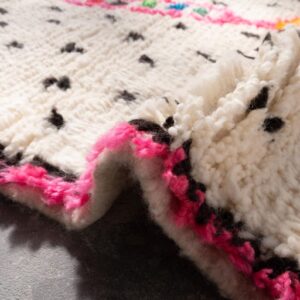 Amazigh Azilal Berber Handmade Wool Rug with Central Motif