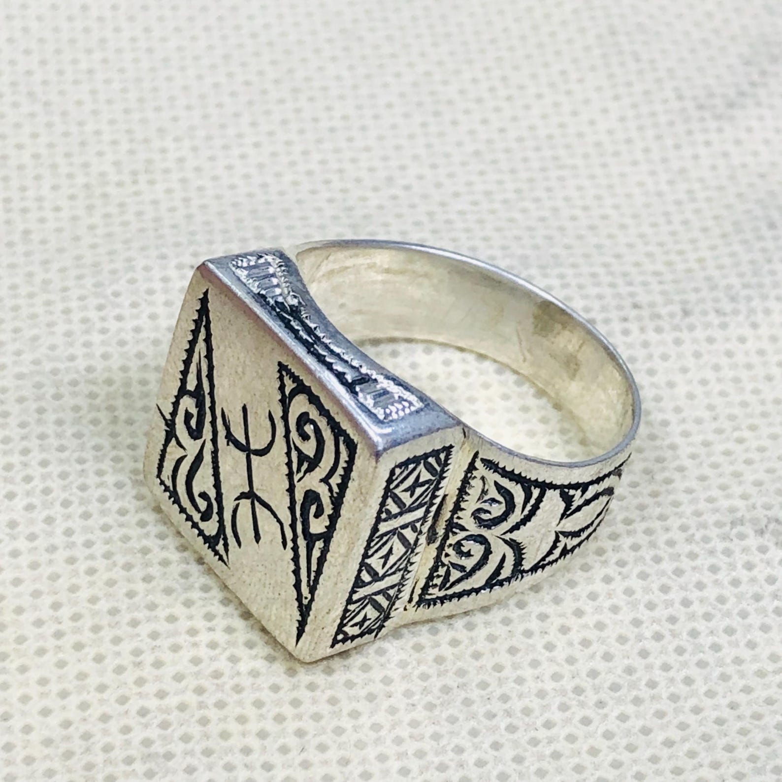 Berber Amazigh Handmade Silver Geometric Traditional Ring Design