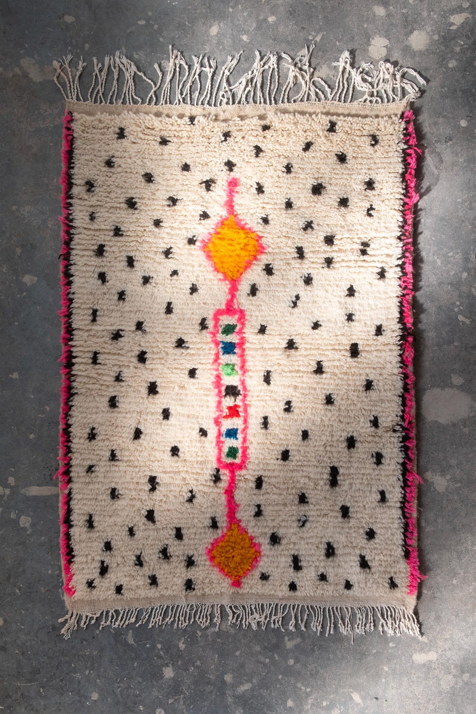 Amazigh Azilal Berber Handmade Wool Rug with Central Motif