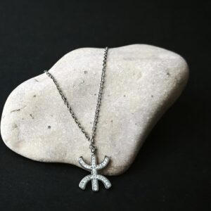 Amazigh Berber Kabyle Yaz Tifinagh lettre Necklace with Sparkling Pendant