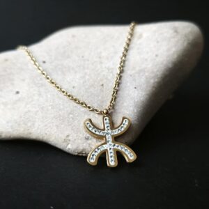 Amazigh Berber Kabyle Yaz Tifinagh lettre Necklace with Sparkling Pendant