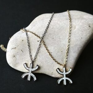 Amazigh Berber Kabyle Yaz Tifinagh lettre Necklace with Sparkling Pendant