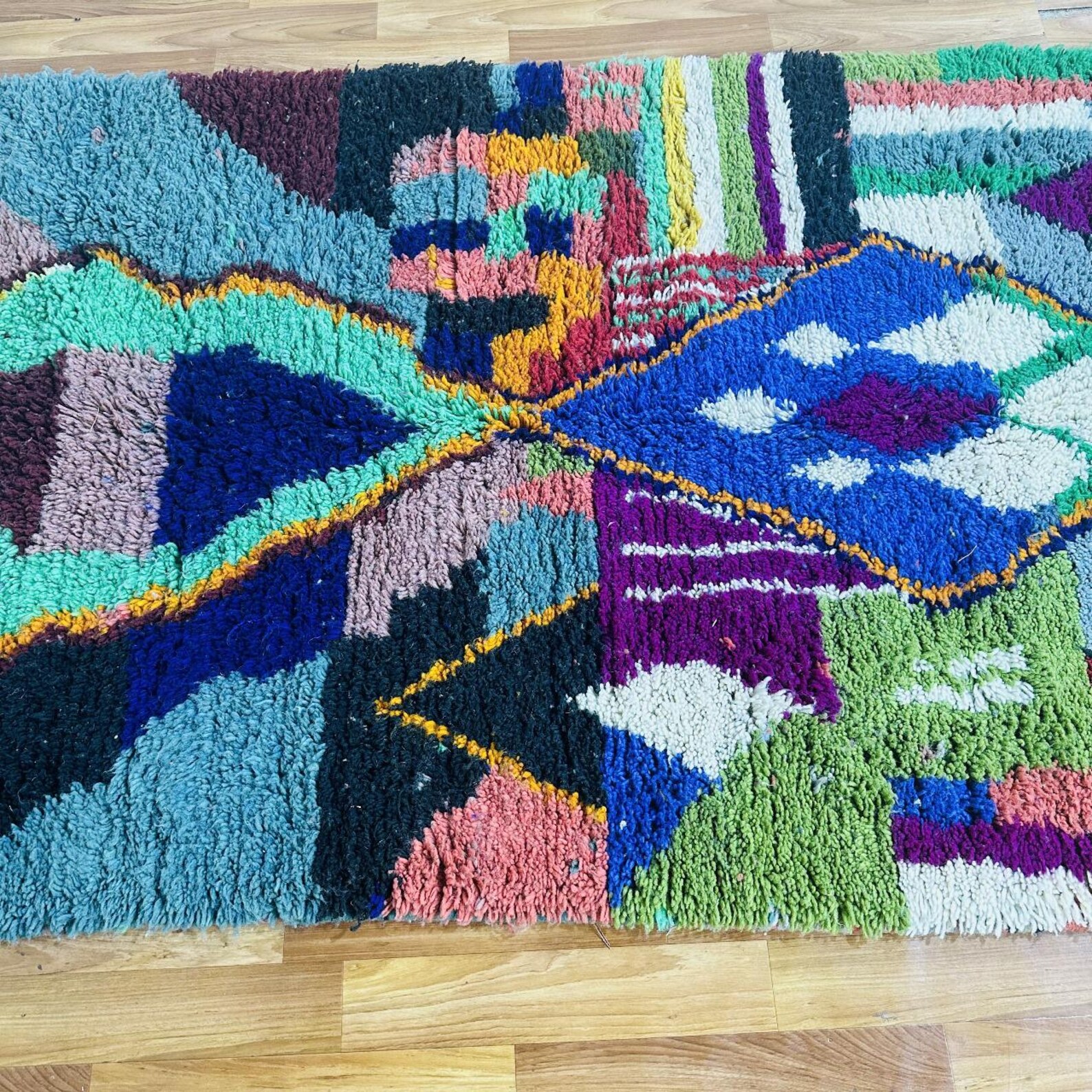 Amazigh Berber Handmade Wool Rug with Geometric Diamond Design