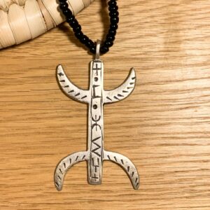 Amazigh Tamazight Yaz Mano símbolo Necklace with Cordon Leather