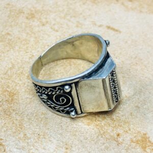 Berber Tuareg Artisanat Silver Ring with Amazigh Tribal Style