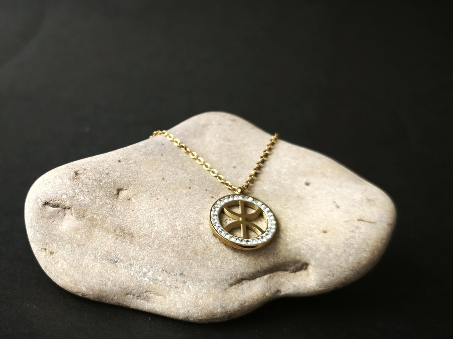Amazigh Yaz Tifinagh Berber Kabyle lettre Pendant Necklace
