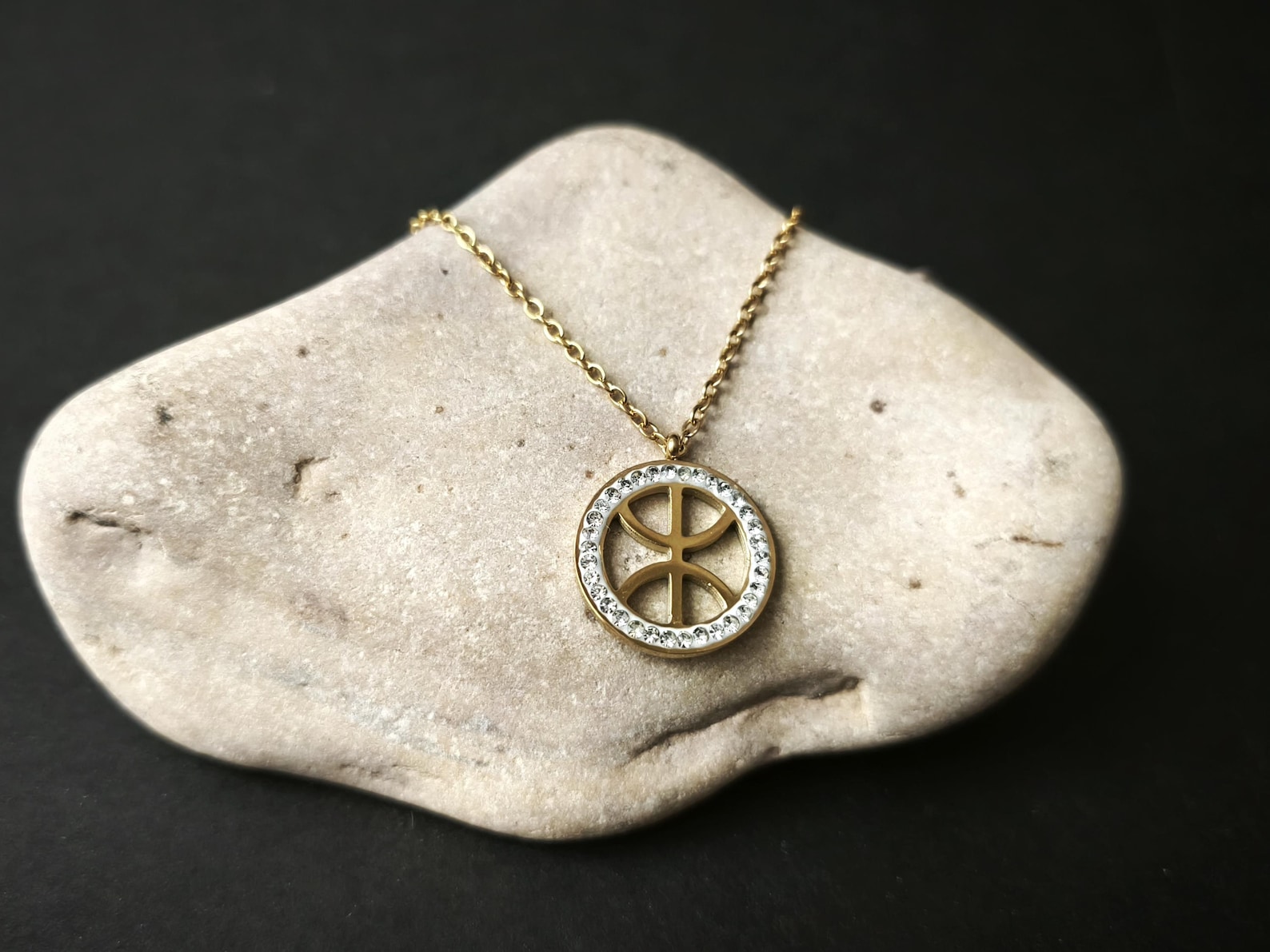 Amazigh Yaz Tifinagh Berber Kabyle lettre Pendant Necklace