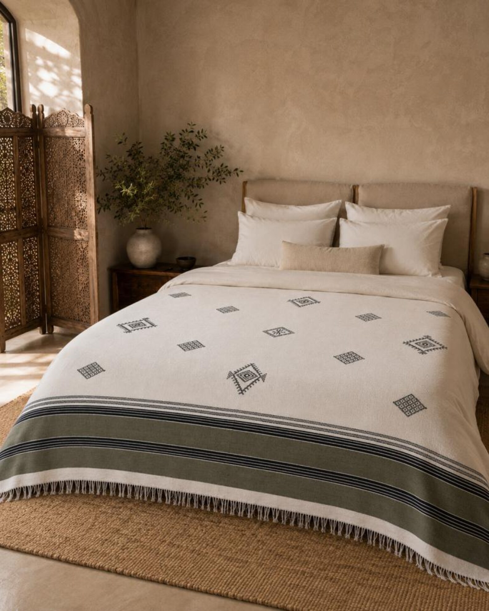 Amazigh Handwoven Cotton Blanket with Olive Border Bedspread Cover