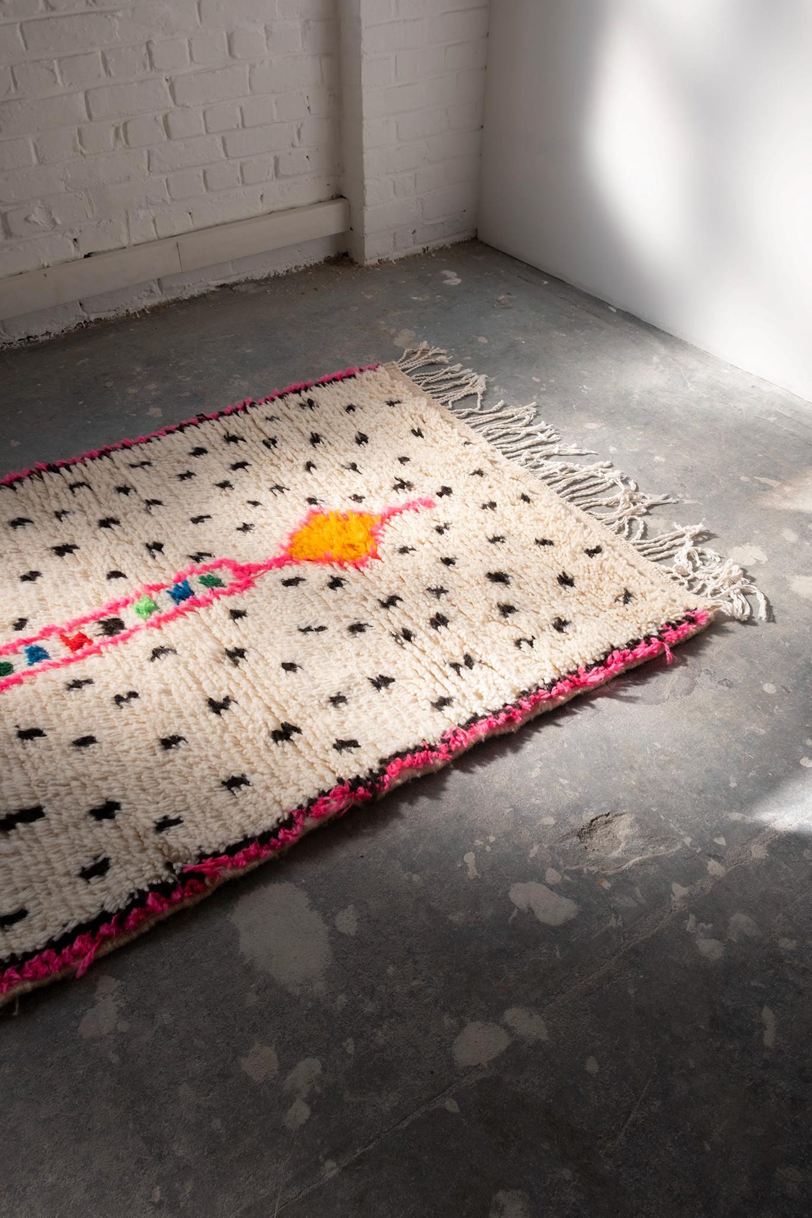 Amazigh Azilal Berber Handmade Wool Rug with Central Motif