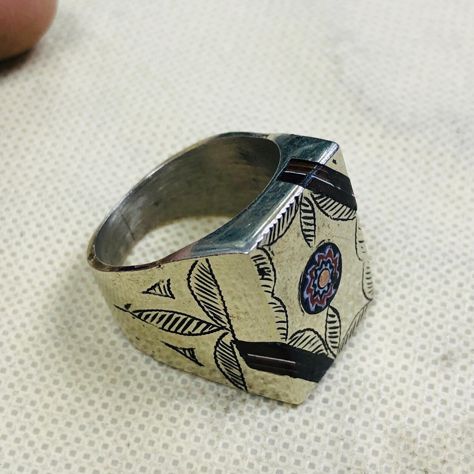 Berber Tuareg Amazigh métal Engraved Ring with Tribal Design