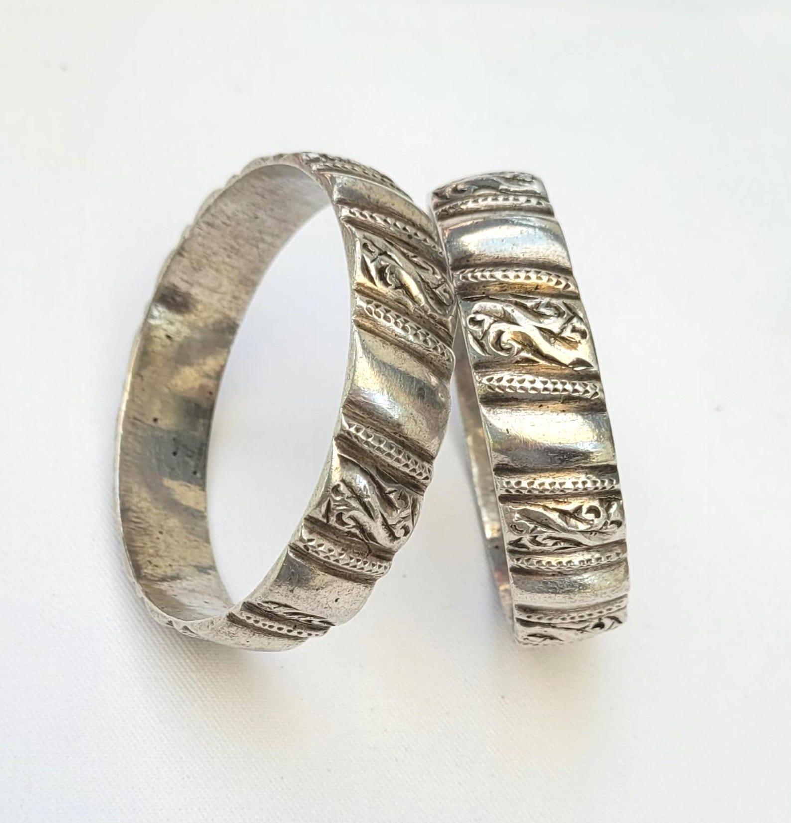 Amazigh Berber Tifinagh Paire d’Ancien Silver Bracelet Maroc