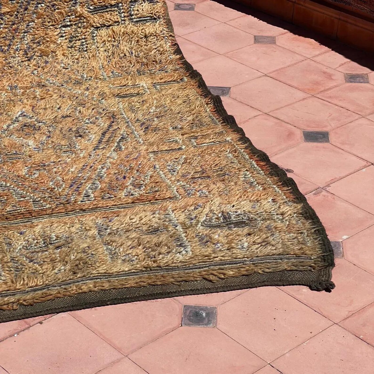 Vintage Beni Mguild Berber Amazigh High-Pile Wool Rug Living Room