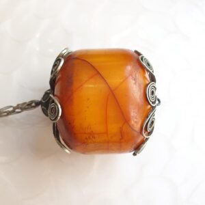 Berber Amazigh Maroc Vintage Talisman Pendant Necklace with Copal Resin