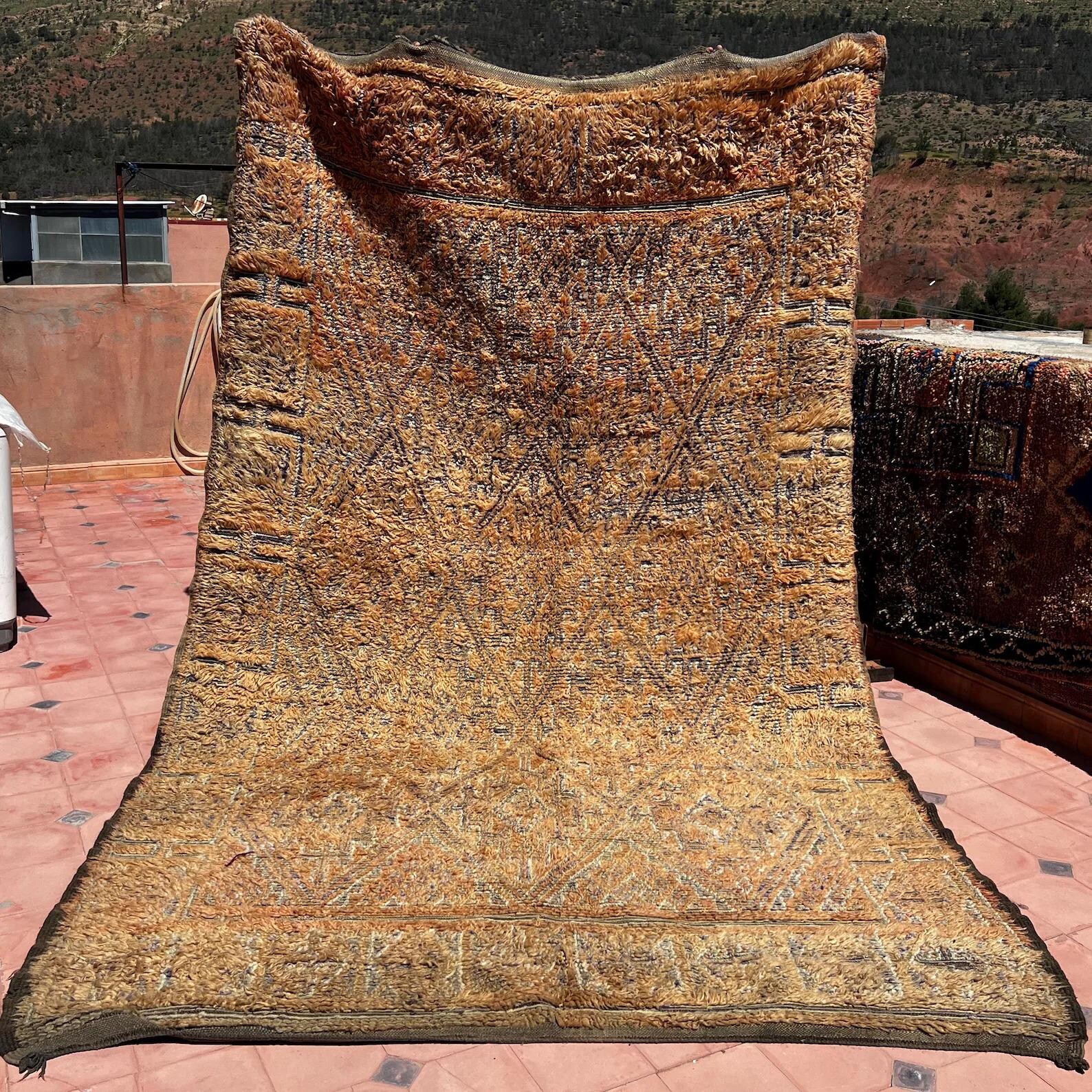 Vintage Beni Mguild Berber Amazigh High-Pile Wool Rug Living Room
