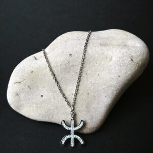 Amazigh Berber Kabyle Yaz Tifinagh lettre Necklace with Sparkling Pendant