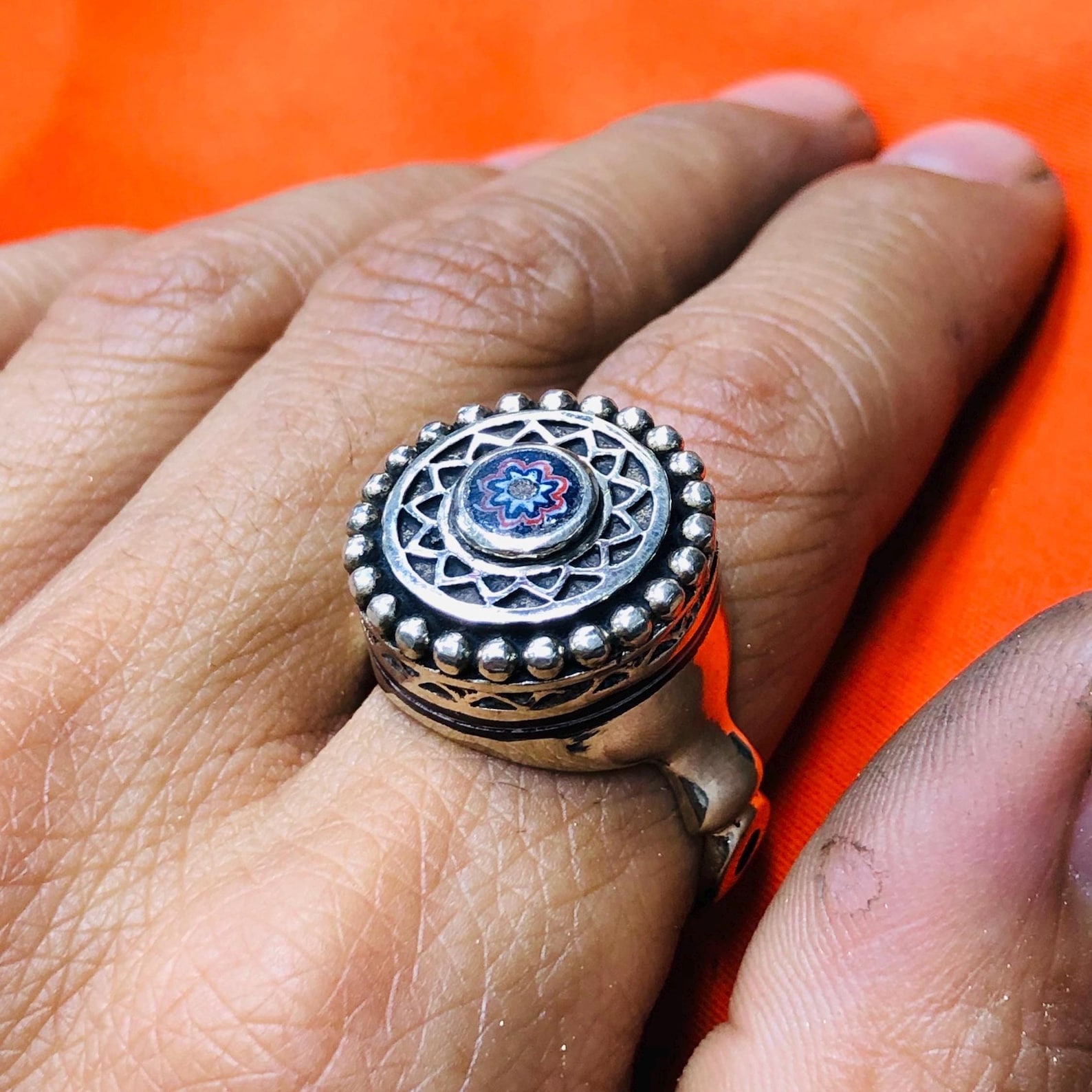 Berber Amazigh Tuareg métal Ring with Hand Engraved Tribal Motifs