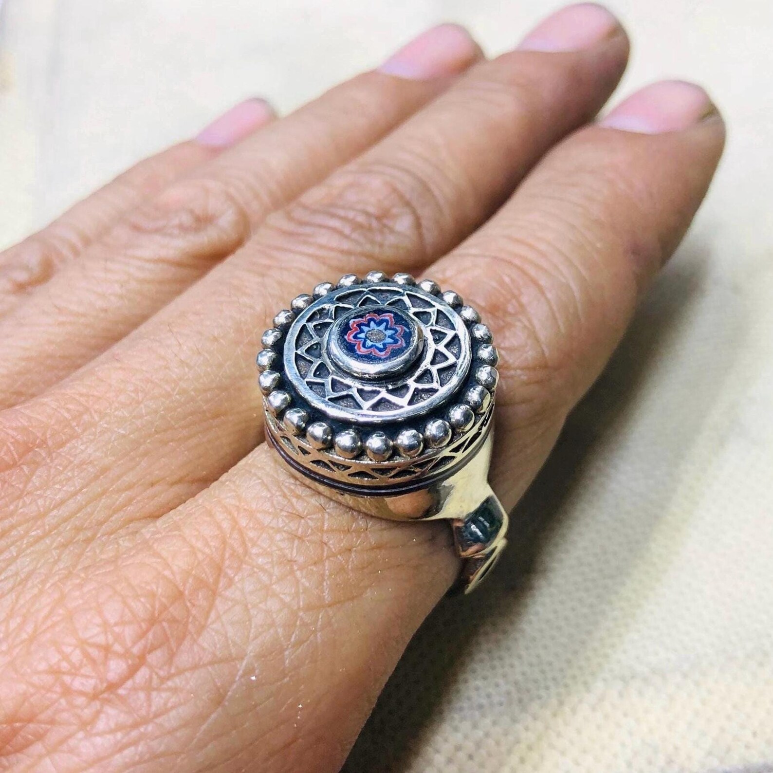 Berber Amazigh Tuareg métal Ring with Hand Engraved Tribal Motifs