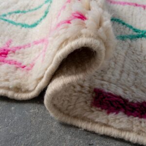 Amazigh Azilal Berber Handmade Wool Rug with Vertical Motifs