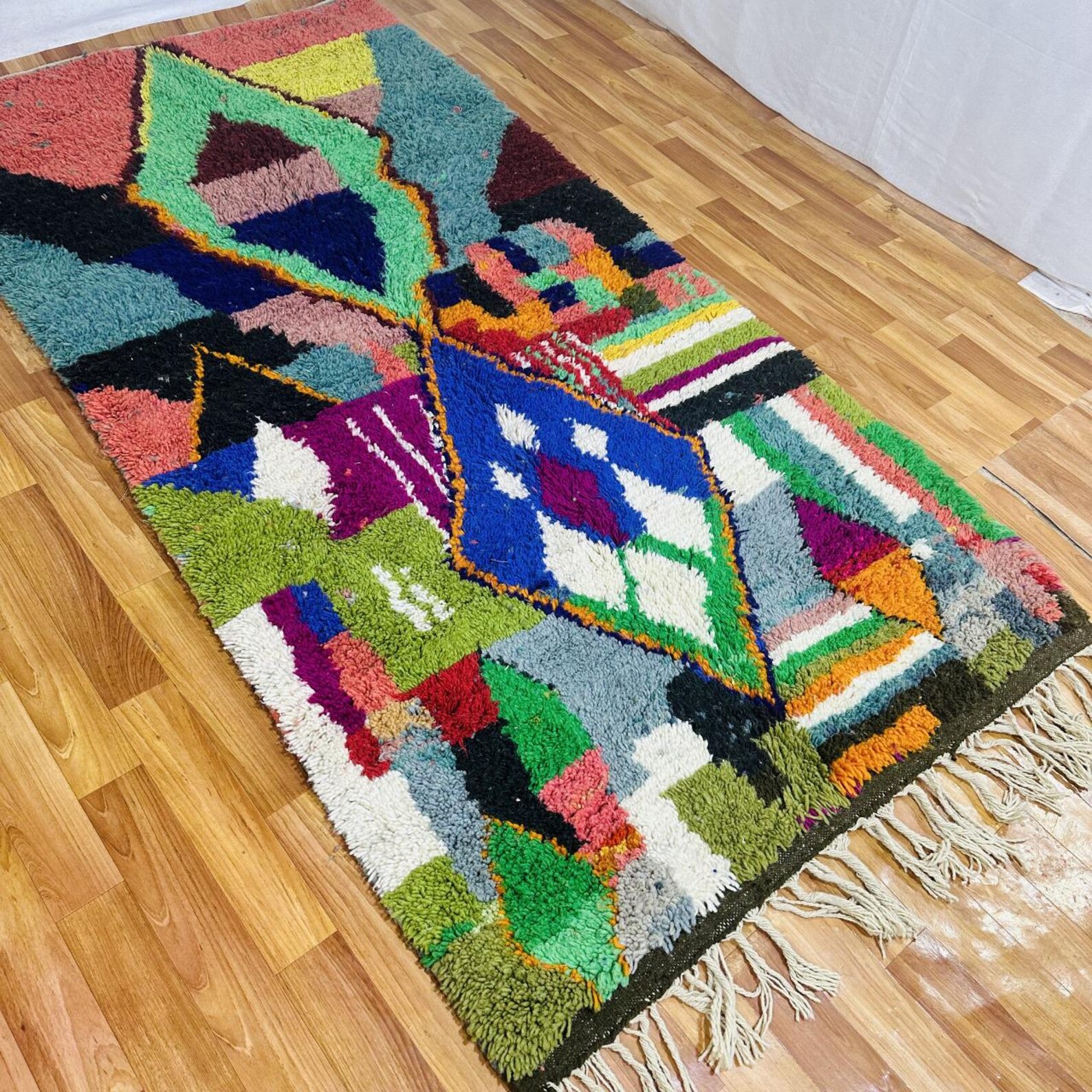 Amazigh Berber Handmade Wool Rug with Geometric Diamond Design
