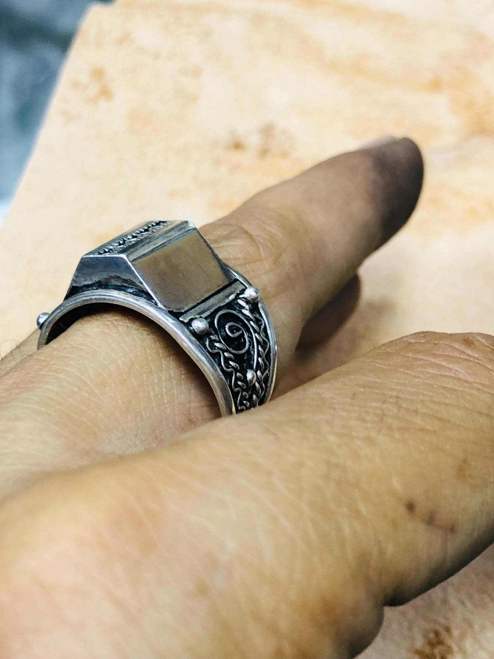 Berber Tuareg Artisanat Silver Ring with Amazigh Tribal Style