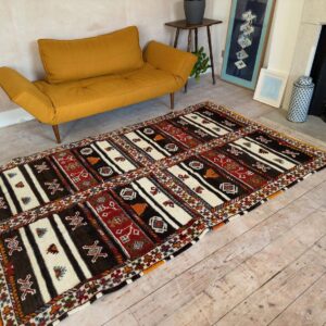 Ziri-Moon Amazigh Wool Rug with Geometric Vintage Carpet Design