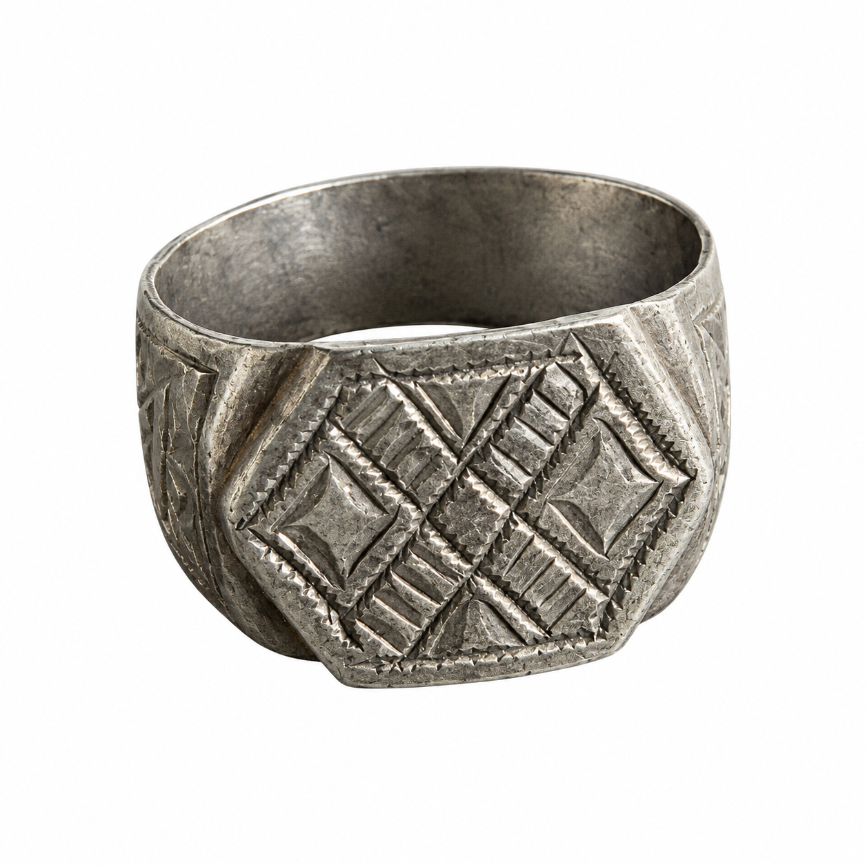 Antique Amazigh Berber Silver Ring with Geometric Engraved Motifs