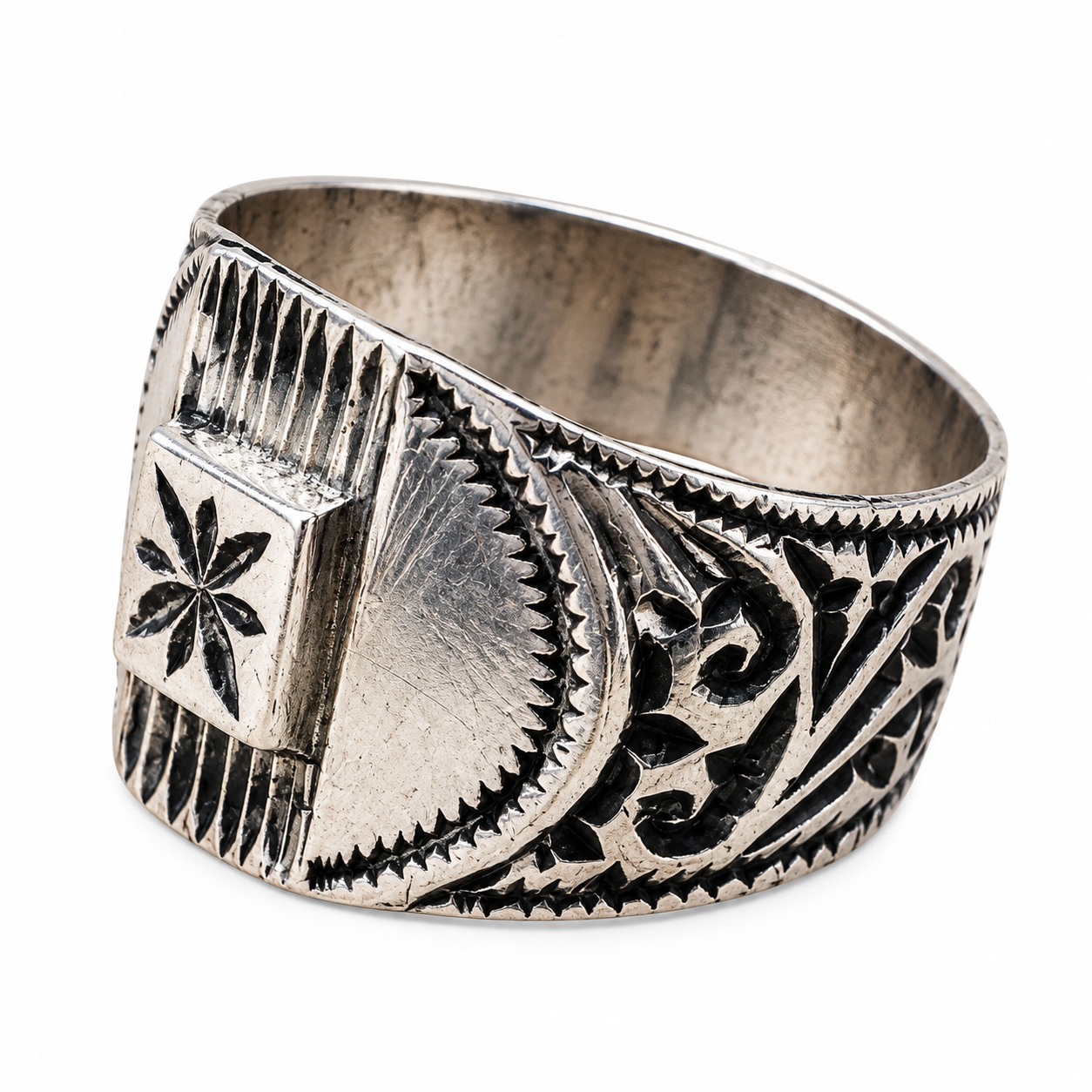 Berber Silver Ring with Hand Engraved Vintage Jewelry Design