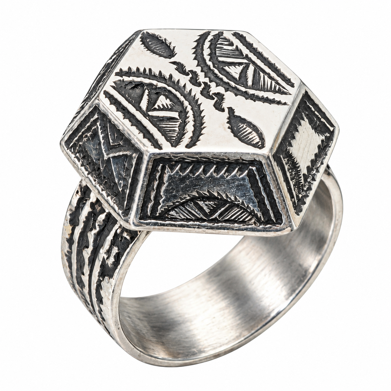 Berber Tuareg Hmnesegh Massif Silver Ring with Amazigh Design